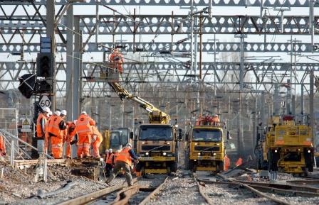 electrification-work-on-line